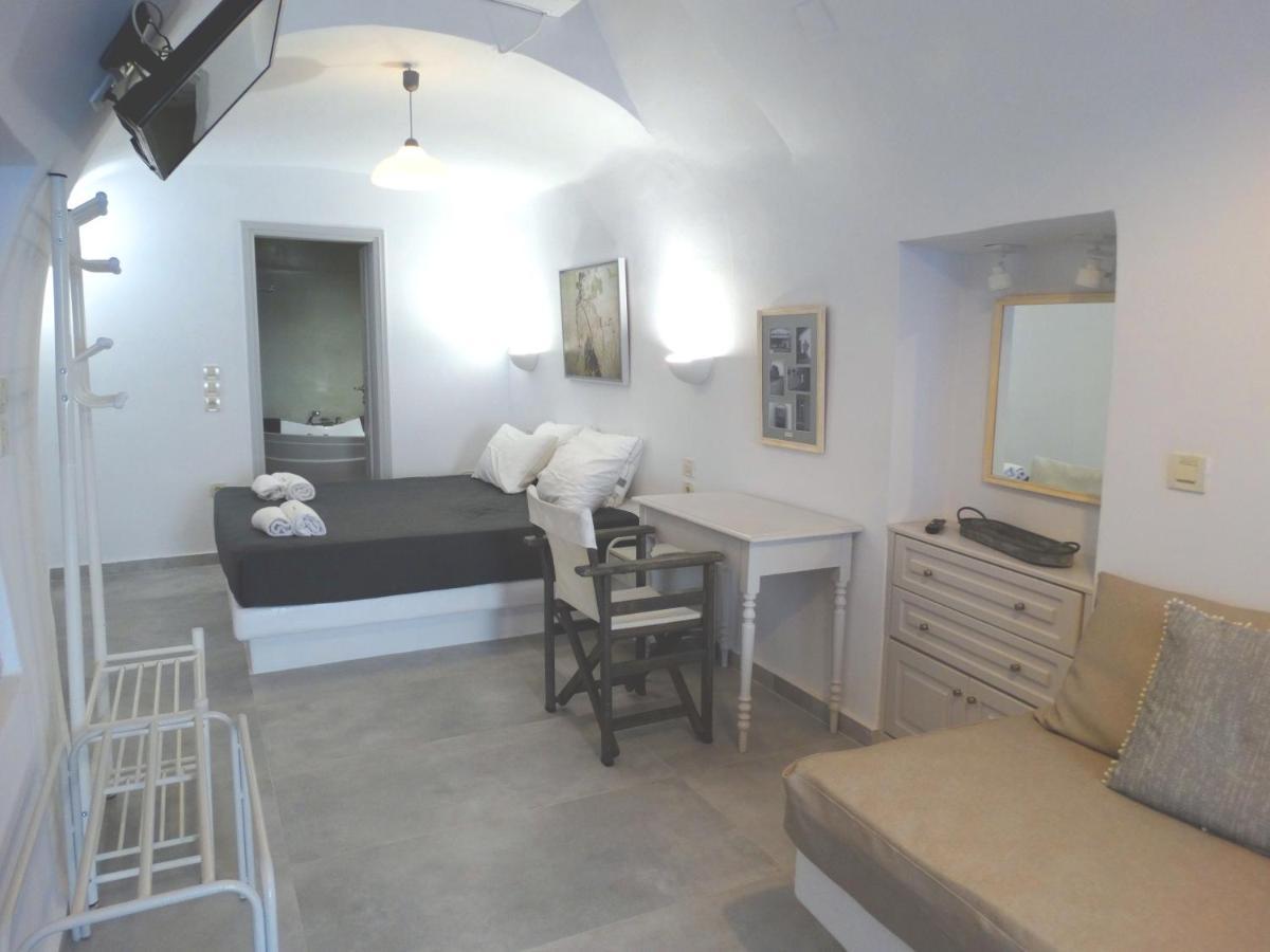 Yposkafo Suites - Studio - Santorini Φηρά Εξωτερικό φωτογραφία