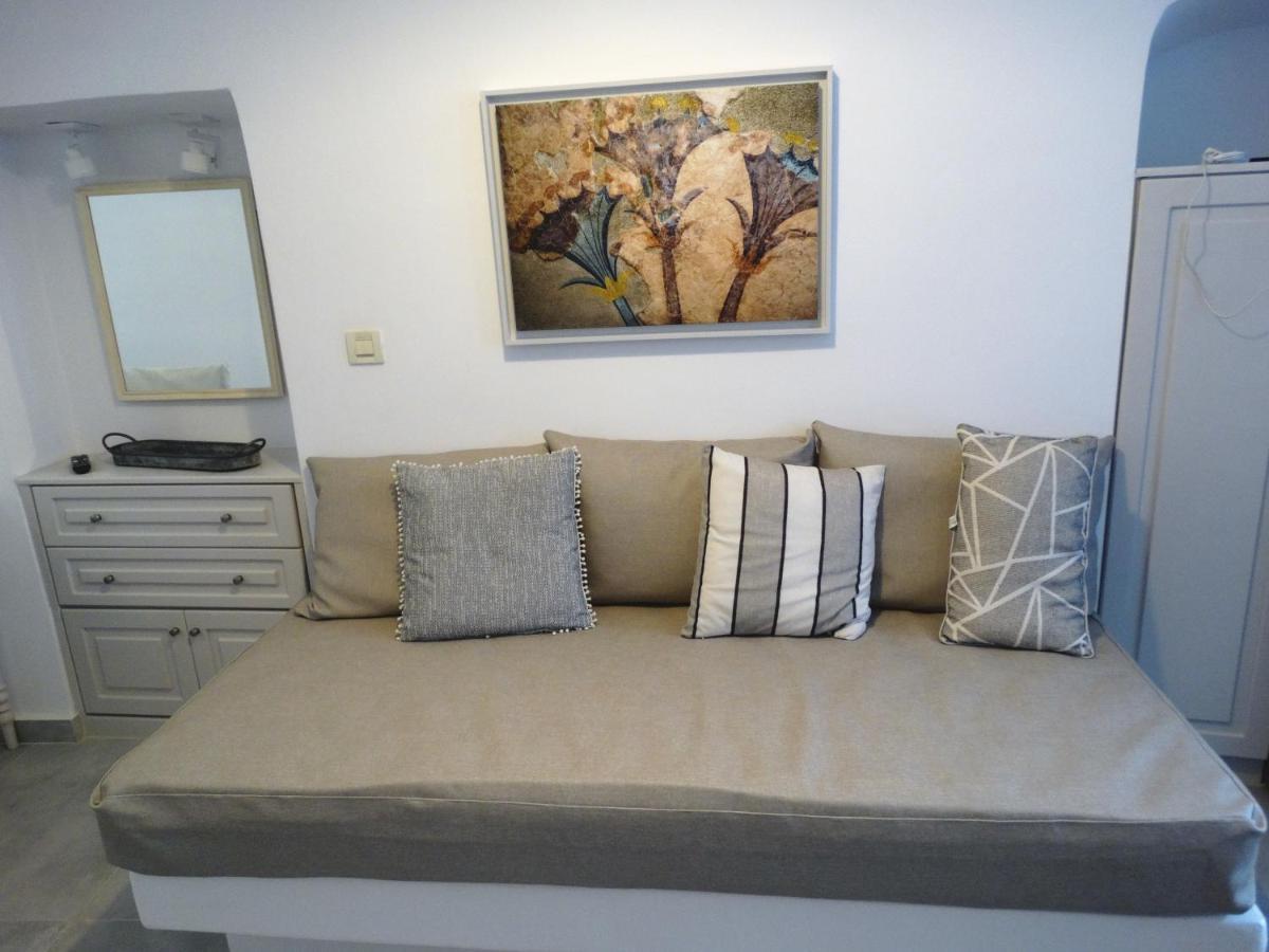 Yposkafo Suites - Studio - Santorini Φηρά Εξωτερικό φωτογραφία