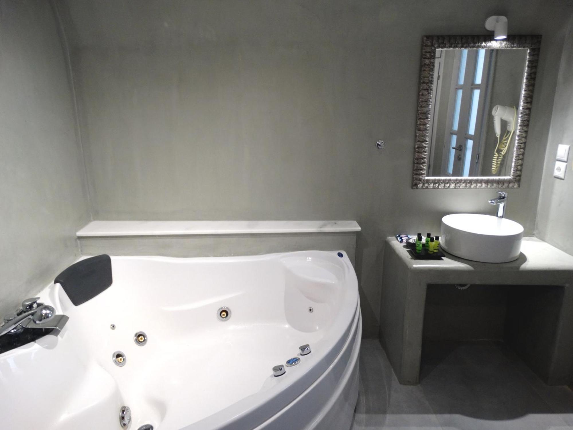 Yposkafo Suites - Studio - Santorini Φηρά Εξωτερικό φωτογραφία
