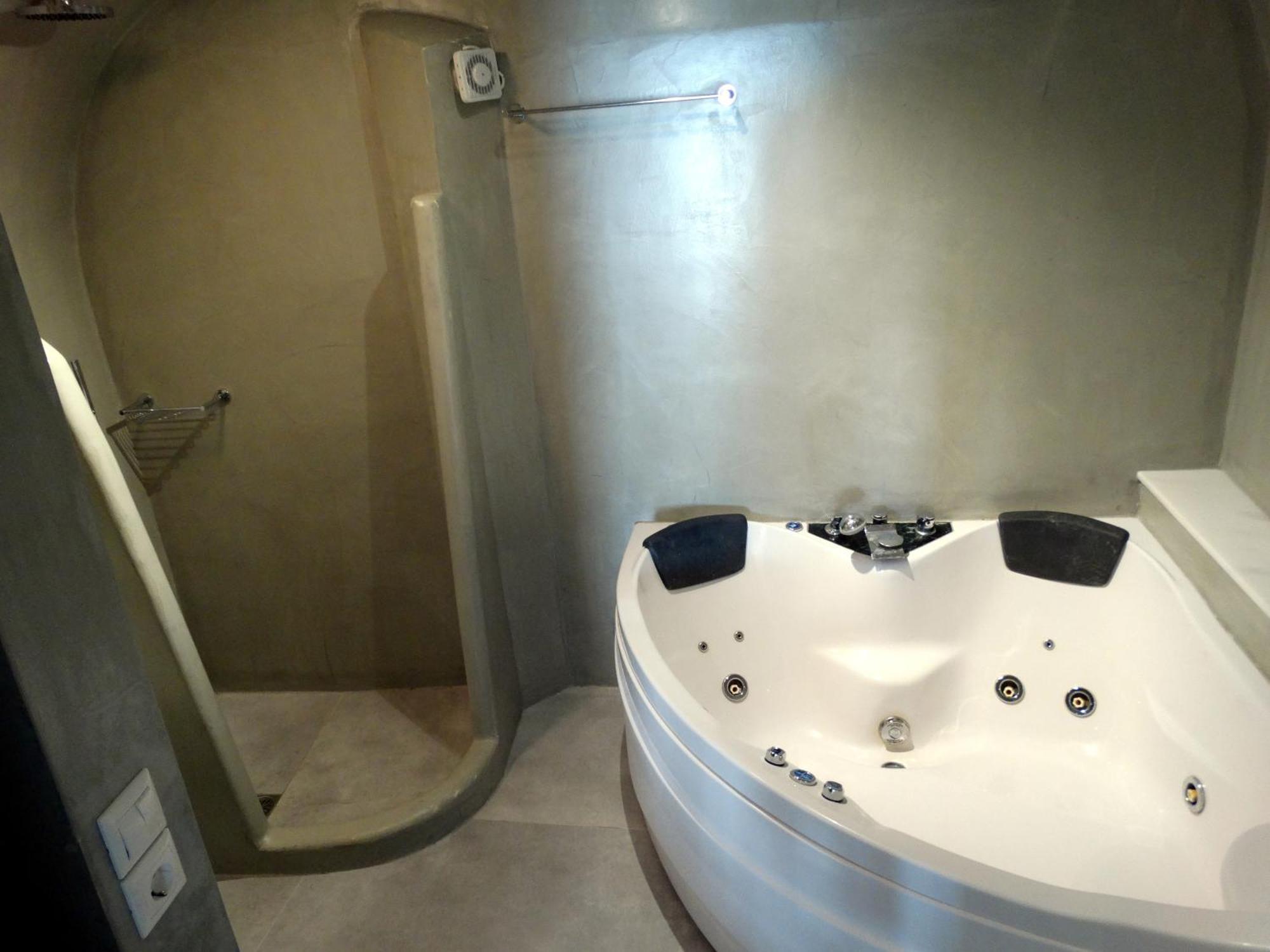 Yposkafo Suites - Studio - Santorini Φηρά Εξωτερικό φωτογραφία